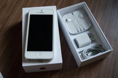 Лот: 5333480. Фото: 1. iPhone 5. Смартфоны