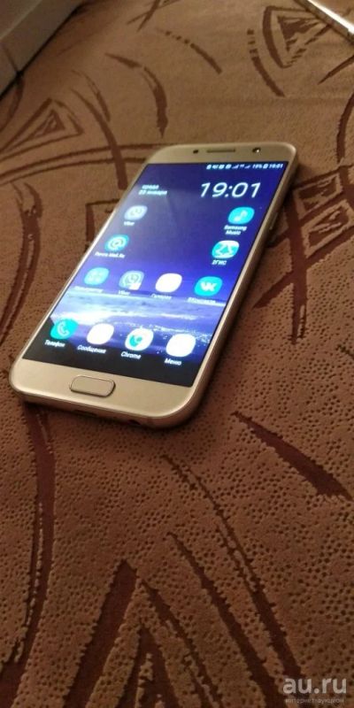 Лот: 13117071. Фото: 1. Samsung Galaxy a5 2017 Gold. Смартфоны