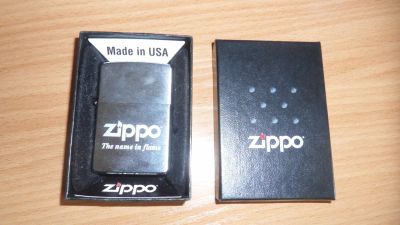 Лот: 4285438. Фото: 1. зажигалка zippo. Сувенирные мелочи