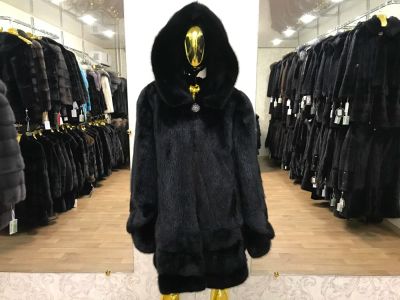 Лот: 9874753. Фото: 1. Норковая шуба фасон свингер, чёрная... Верхняя одежда