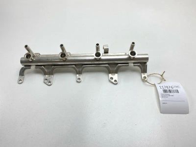 Лот: 25628312. Фото: 1. Рейка топливная Audi A5 2009 06J133317G... Топливная система
