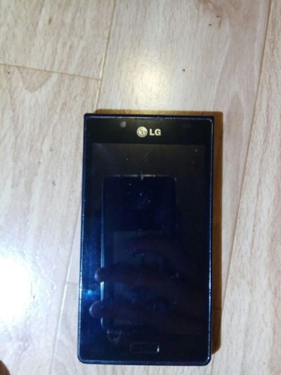 Лот: 10270406. Фото: 1. LG Optimus (не прайм) L7 — требует... Смартфоны