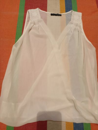 Лот: 19170056. Фото: 1. Белая блузка с запахом. Блузы, рубашки