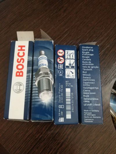 Лот: 15105364. Фото: 1. Свечи зажигания BOSCH FR7HPP332W. Двигатель и элементы двигателя