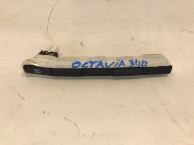 Лот: 21708035. Фото: 1. кнопка ASR Skoda Octavia 1Z3. Двигатель и элементы двигателя