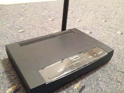Лот: 3527074. Фото: 1. Wi-Fi Интернет-центр Zyxel P660HTW2... Проводные модемы