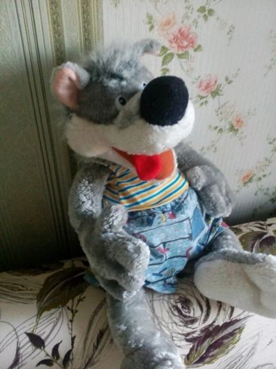 Лот: 11345056. Фото: 1. Игрушка мягкая "волк Митяй". Мягкие