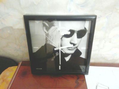 Лот: 10379206. Фото: 1. Настенные часы с изображением... Часы настенные, настольные