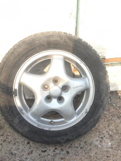 Лот: 14846793. Фото: 1. 5x100 5*100 Subaru R15 Bridgestone. Шины на дисках
