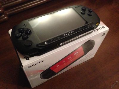Лот: 4075620. Фото: 1. Игровая приставка SONY PSP E-1008... Игровые приставки, консоли