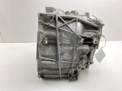 Лот: 21349458. Фото: 1. Корпус КПП Subaru Outback 2018... Двигатель и элементы двигателя