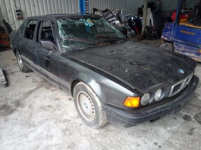 Лот: 15997653. Фото: 1. bmw e32. Авто в разбор