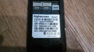 Лот: 5889782. Фото: 1. Смартфон highscreen spark. Смартфоны
