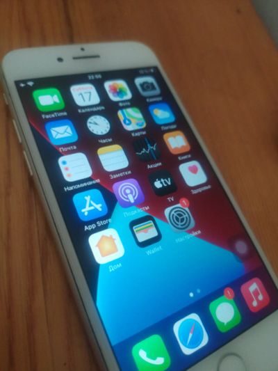 Лот: 19815627. Фото: 1. Iphone 7. Смартфоны