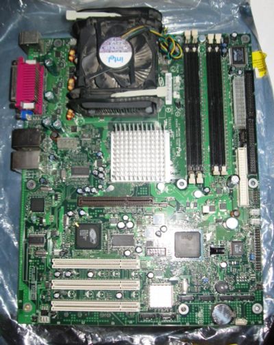 Лот: 6001634. Фото: 1. материнская плата s-478 intel. Материнские платы