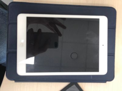 Лот: 17084708. Фото: 1. Планшет iPad mini A1432 16Gb Wi-Fi. Планшеты