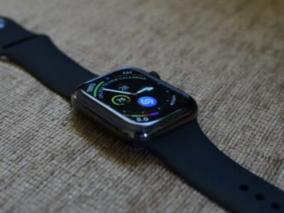 Лот: 14052265. Фото: 1. Apple Watch 5 - 44 (или 40) чёрные. Смарт-часы, фитнес-браслеты, аксессуары