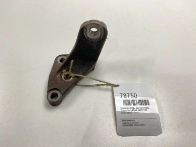 Лот: 21178263. Фото: 1. Кронштейн опоры двигателя Toyota... Двигатель и элементы двигателя