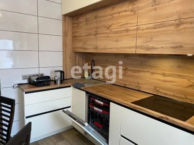 Лот: 21335800. Фото: 1. Продам 2-комн. кв. 56.6 кв.м... Квартиры, студии