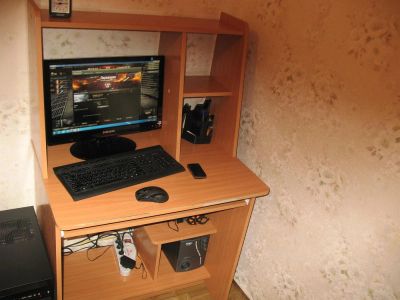 Лот: 3444957. Фото: 1. стол компьютерный. Столы, стулья, обеденные группы