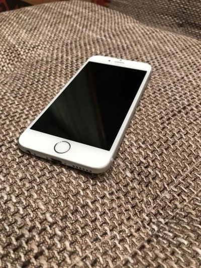 Лот: 10895594. Фото: 1. iPhone 6s 32 гб. Смартфоны