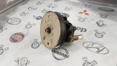 Лот: 23591197. Фото: 1. Насос гидроусилителя Mazda 626... Ходовая, подвеска, рулевое управление