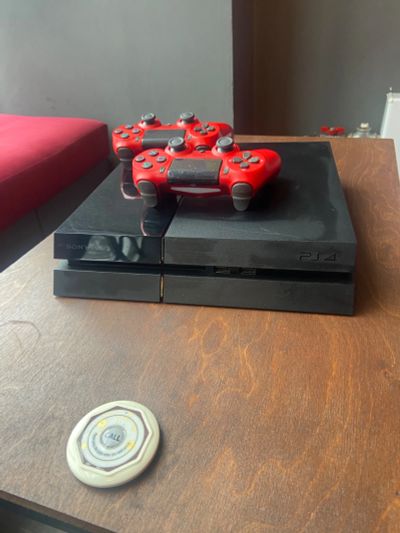 Лот: 19423878. Фото: 1. PlayStation 4 500gb 2 джойстика... Игровые приставки, консоли