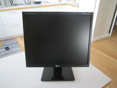 Лот: 11109697. Фото: 1. Монитор LG Flatron L1753HR. ЖК-мониторы