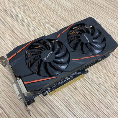 Лот: 17563523. Фото: 1. Видеокарта Gigabyte AMD Radeon... Видеокарты