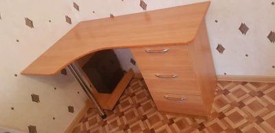 Лот: 14804503. Фото: 1. стол компьютерный. Компьютерные и письменные столы