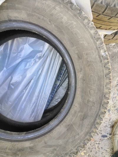 Лот: 14753748. Фото: 1. Шины Hankook 205/70R15 б/у С Рубля... Шины