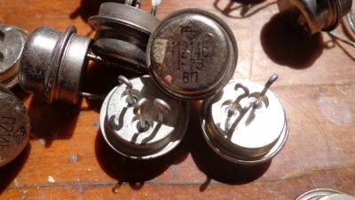 Лот: 7890135. Фото: 1. Транзисторы П214Б 43 штуки. Транзисторы