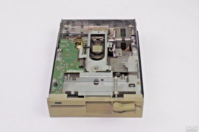 Лот: 15231268. Фото: 1. Teac 5 1/4" Floppy Drive FD-55GFR-7193-U. Приводы CD, DVD, BR, FDD