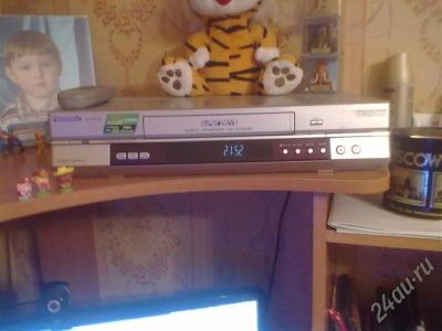 Лот: 675970. Фото: 1. Видеомагнитофон PANASONIC кассетный. Видеомагнитофоны