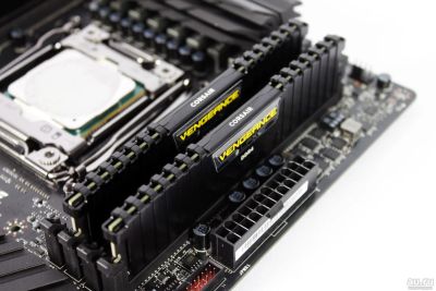 Лот: 13032734. Фото: 1. corsair vengeance lpx16gb ddr4... Оперативная память
