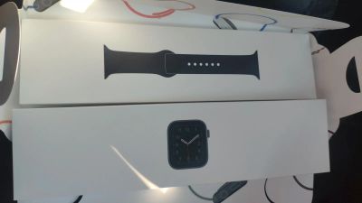 Лот: 18019839. Фото: 1. Apple watch SE 44 mm Space Gray... Смарт-часы, фитнес-браслеты, аксессуары