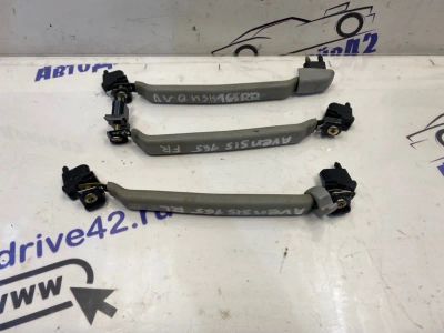 Лот: 21710824. Фото: 1. ручка салонная Toyota Avensis... Двигатель и элементы двигателя