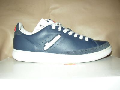 Лот: 6019303. Фото: 1. Кроссовки Ellesse р.41eur41rus. Кеды, кроссовки, слипоны