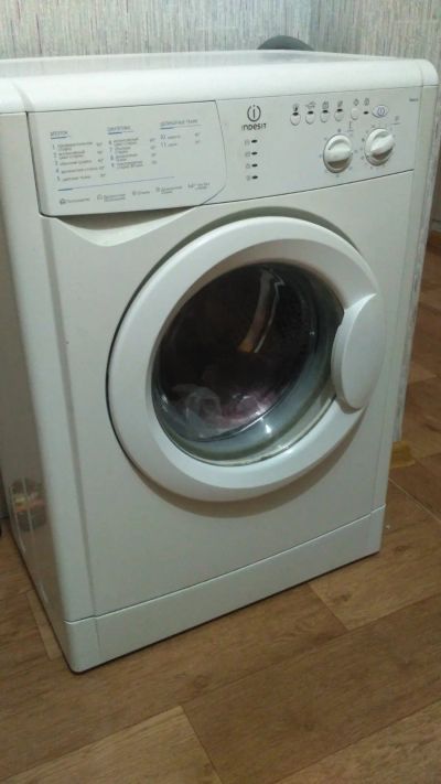 Лот: 14657139. Фото: 1. Продам Indesit wisl62 Рабочая!. Стиральные машины