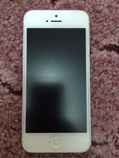 Лот: 3352244. Фото: 1. iPhone 5 White 16GB. Смартфоны