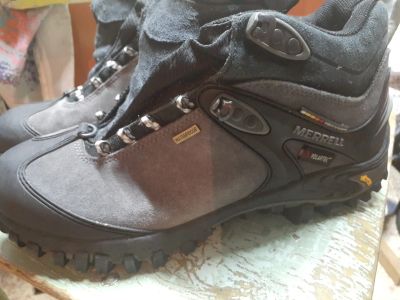 Лот: 16792294. Фото: 1. Кроссовки Merrell 42. Кеды, кроссовки, слипоны