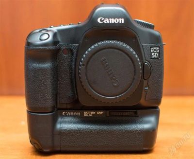 Лот: 2941170. Фото: 1. Canon 5D , бат. блок, 4 аккума. Цифровые зеркальные