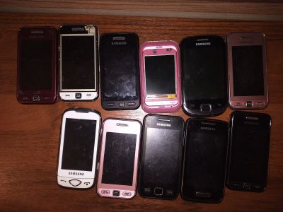 Лот: 17395402. Фото: 1. Телефоны Samsung сенсорные. Другое (смартфоны, связь, навигация)