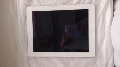 Лот: 4979639. Фото: 1. продам iPad 3 32GB Wi Fi + 3G... Планшеты