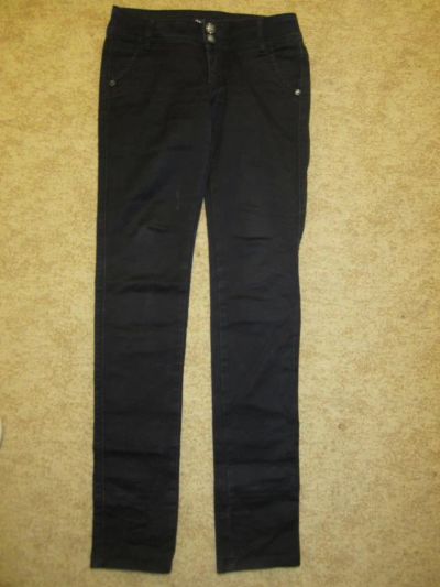 Лот: 8498217. Фото: 1. брюки джинсы черные прямые узкие... Джинсы