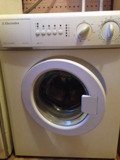 Лот: 7863504. Фото: 1. Стиральная машина Electrolux EWC... Стиральные машины