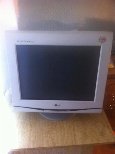 Лот: 3055097. Фото: 1. Монитор LG Flatron F700B (плоский... ЭЛТ-мониторы