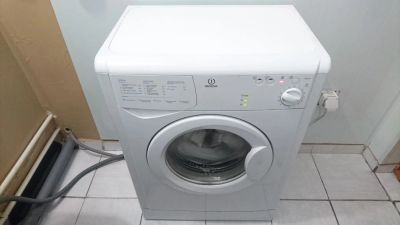 Лот: 9725208. Фото: 1. Стиральная машина indesit visa81. Стиральные машины