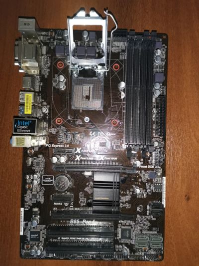 Лот: 18888613. Фото: 1. Материнская плата ASRock B85 Pro4... Материнские платы