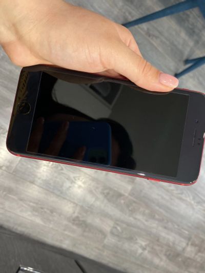 Лот: 17176748. Фото: 1. Iphone 8 plus 64Gb red. Смартфоны